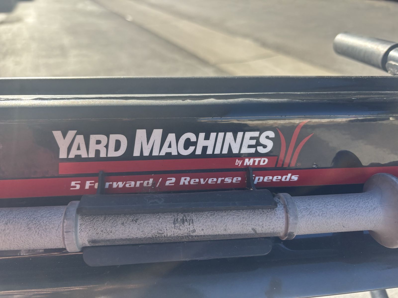 Yard Machines by MTD 5.5 HP Tecumseh 5 Forward/2 Reverse Speeds Snow Blower