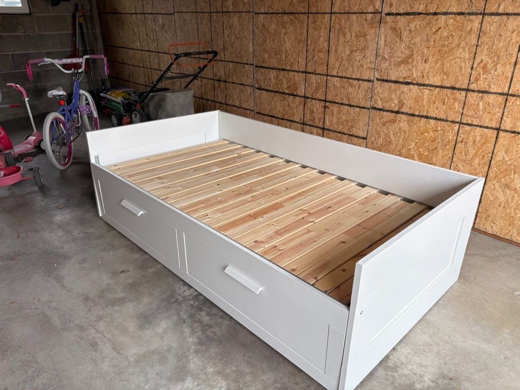Twin Storage Day Bed