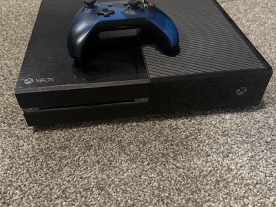 Xbox One with Controller