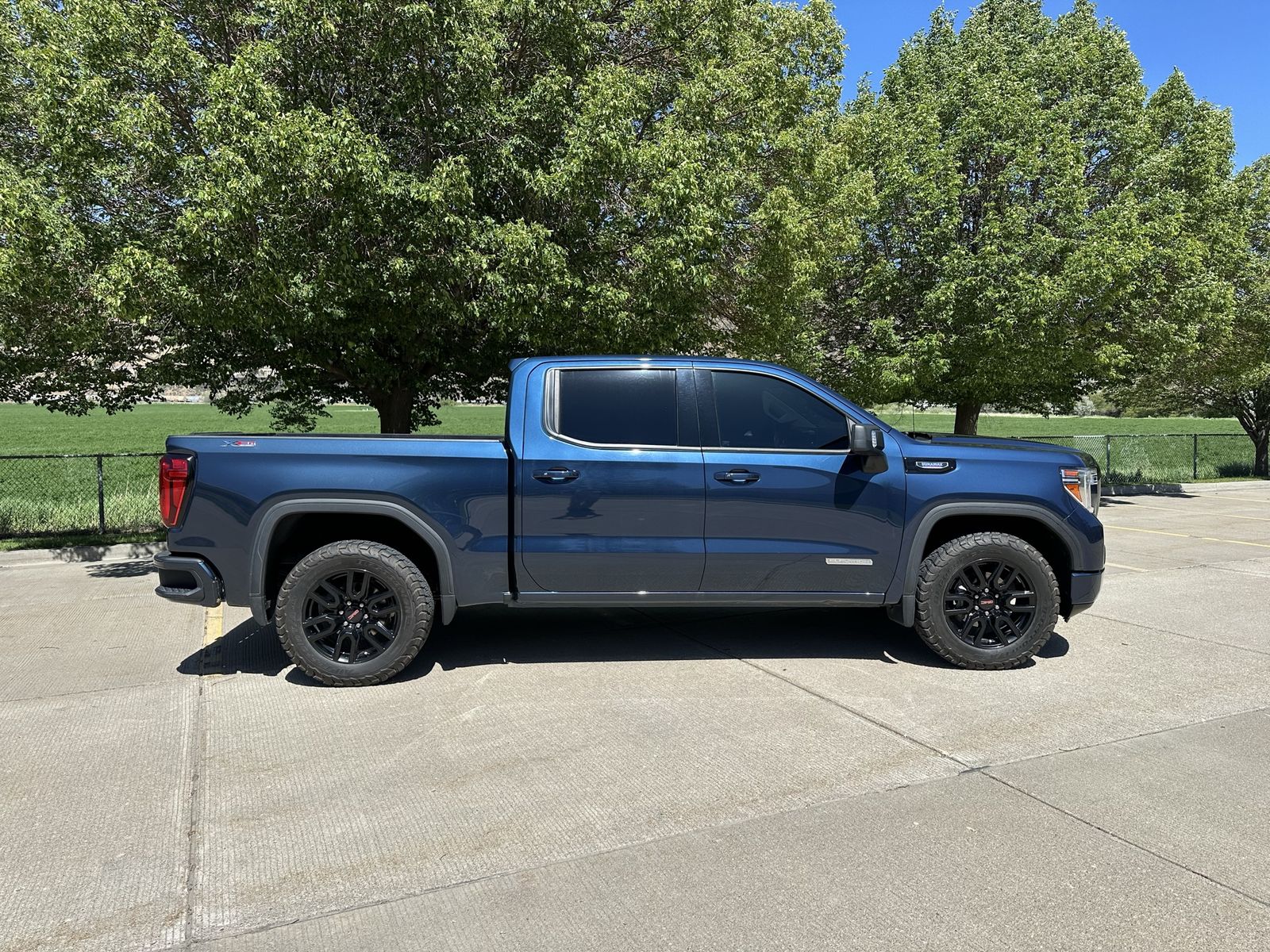 2022 GMC Sierra Elevation