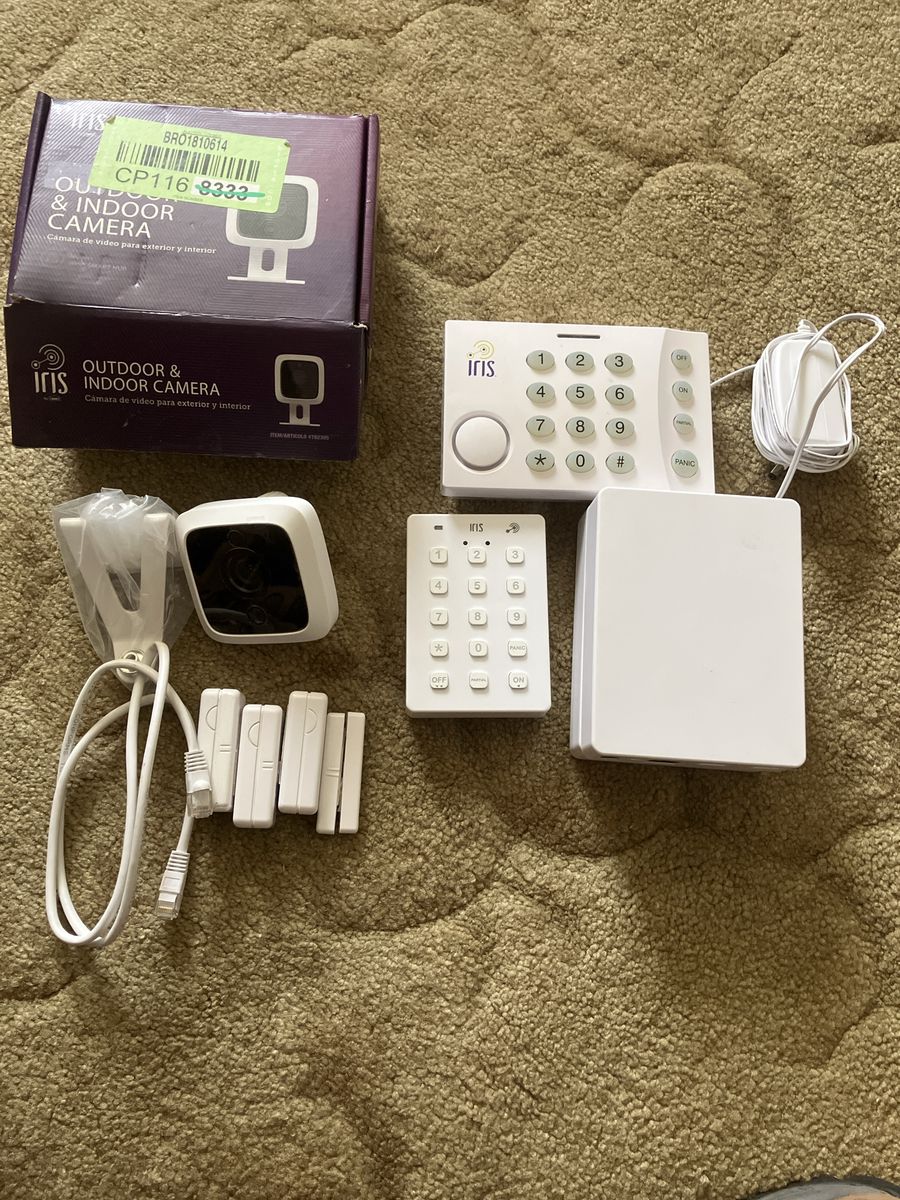 Iris Smart Home Security System Kit with Outdoor/Indoor Camera, Keypads, Hub, and Sensors