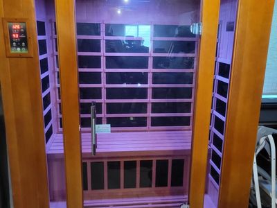 Dynamic Bellagio, 3-person FAR Infrared Sauna