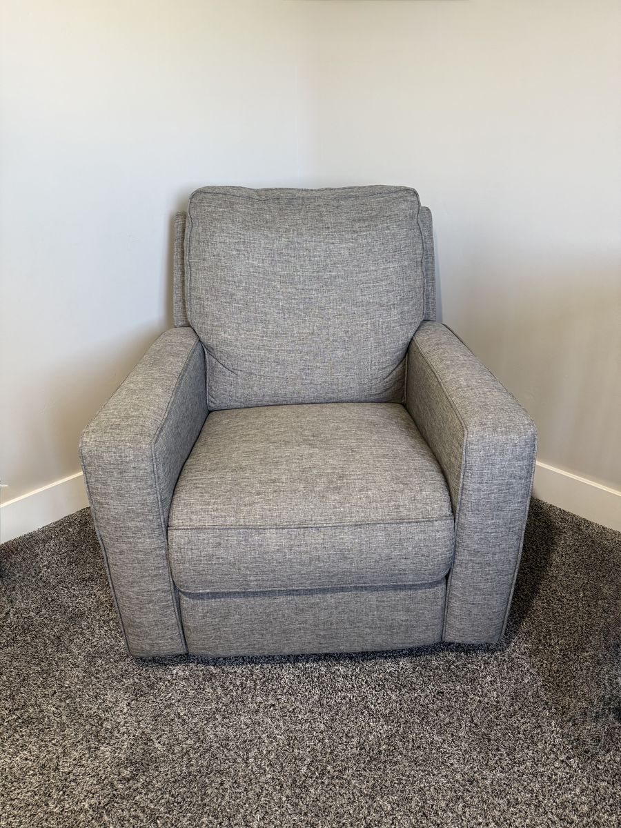 Gray Fabric Lever Recliner