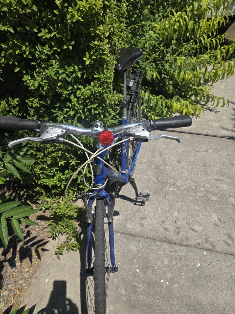 Main image 3