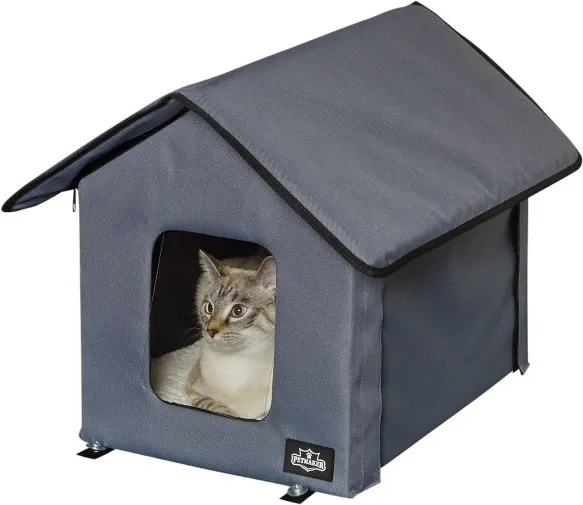 Heated cat houses