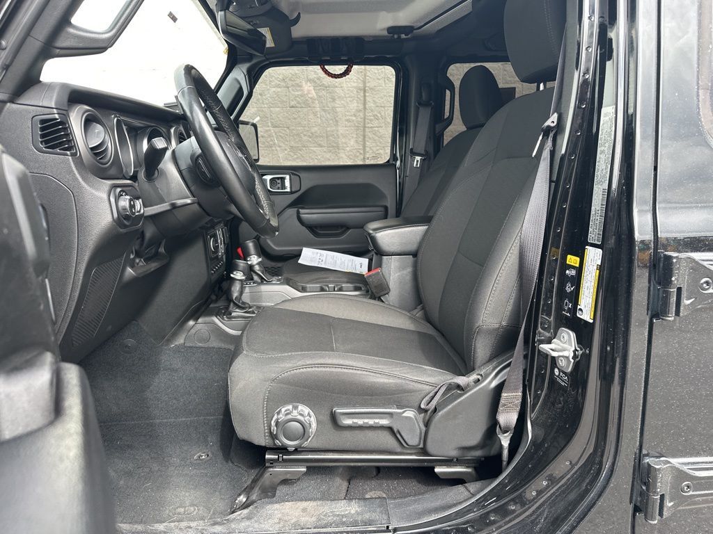 Main image 11