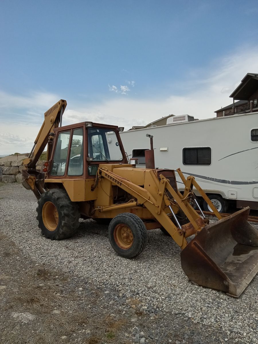 Case 580C backhoe