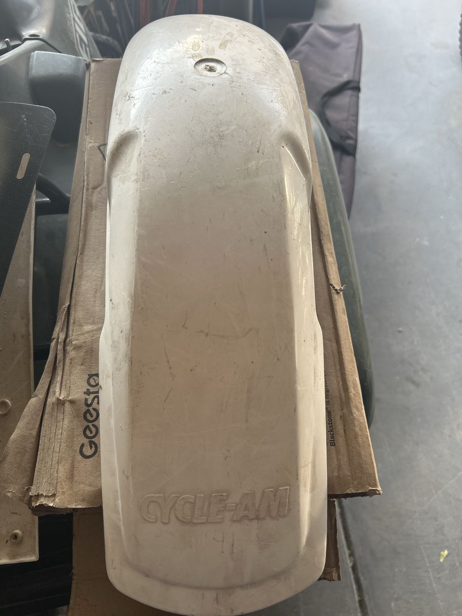 Vintage Cycle-Am White Universal Rear Fender