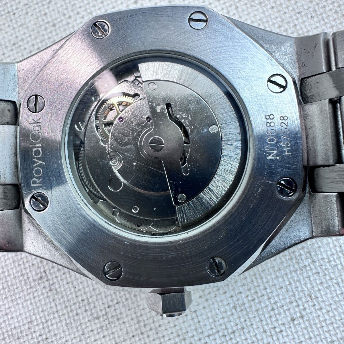 Main image 7