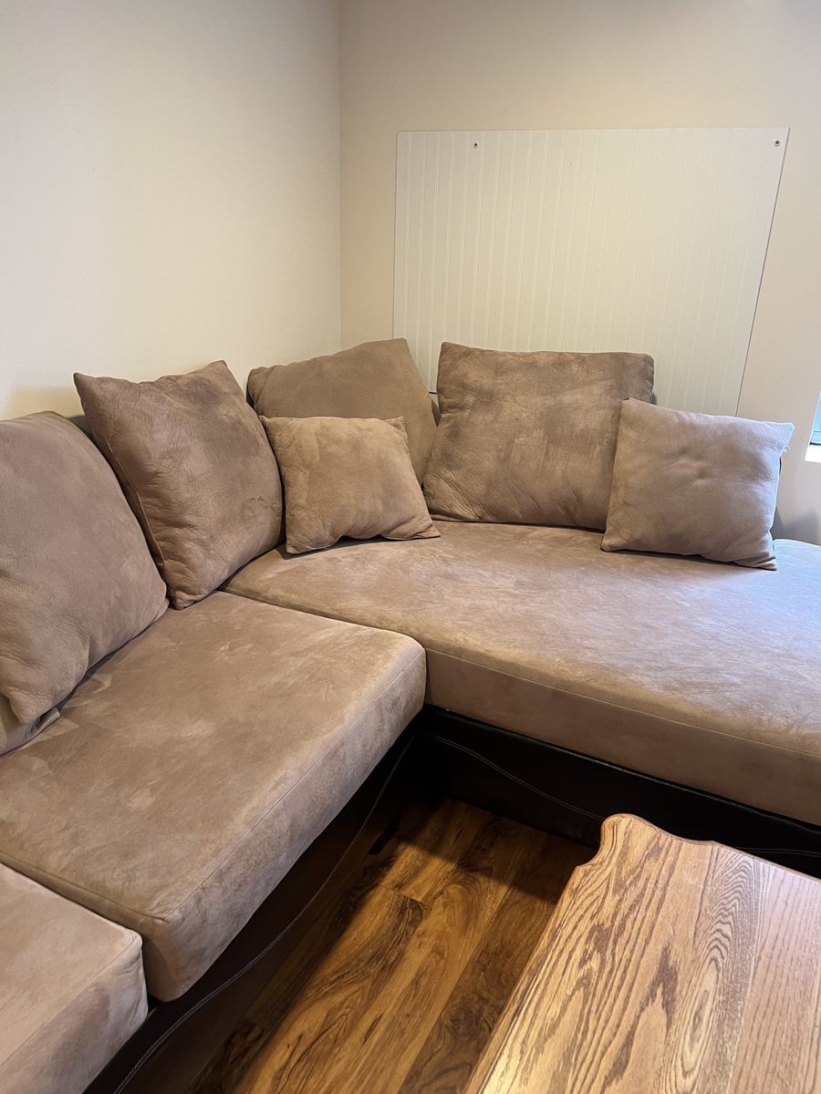Brown Suede Micro fiber Sectional Sofa with Chaise Lounge and Matching Ottoman/footstool.