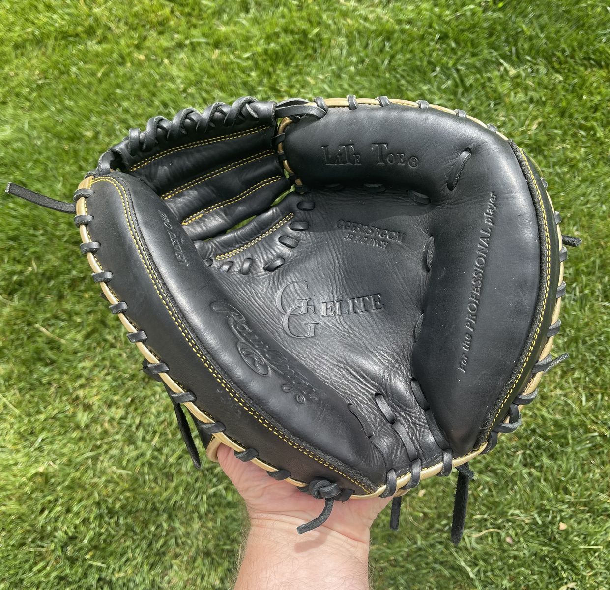 Rawlings Gold Glove Elite 32.5 in. Baseball Catcher’s Glove