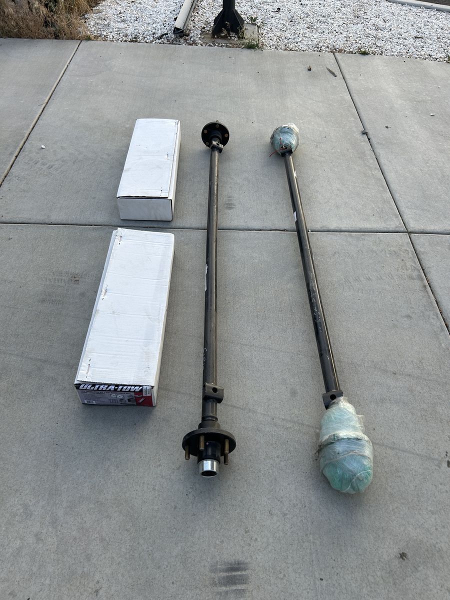 Ultra-Tow trailer Axles with Installation Kit (2000lb-2200lb Capacity)