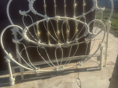 Vintage Elliots Design Queen Size Brass Bed Frame