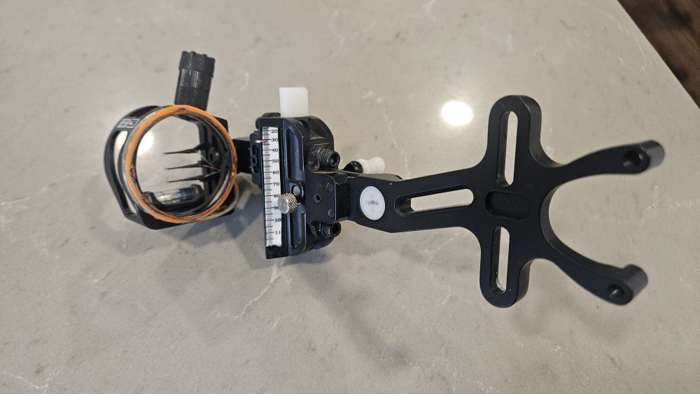B3 Exact Rize Three Pin Slider