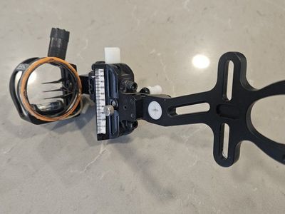 B3 Exact Rize Three Pin Slider