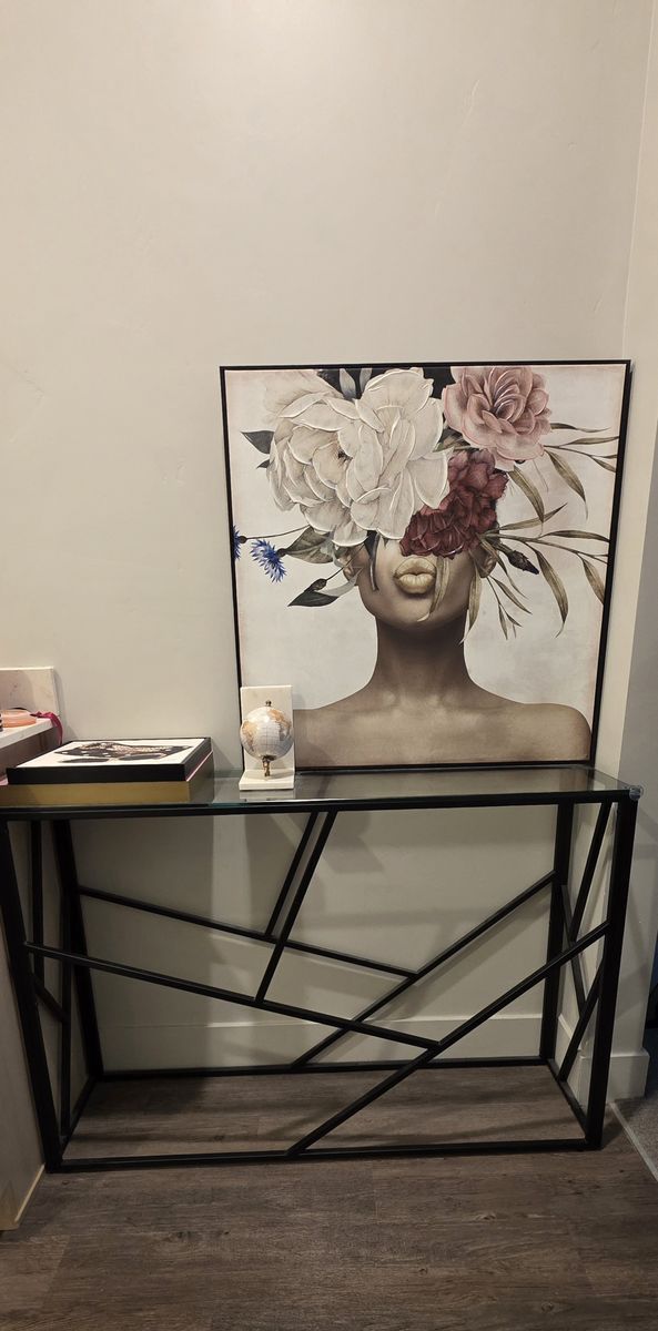 Black side table