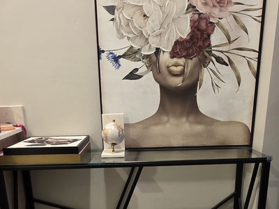 Black side table