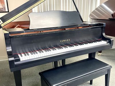 Yamaha GC1 Satin Ebony Baby Grand Piano (2018)