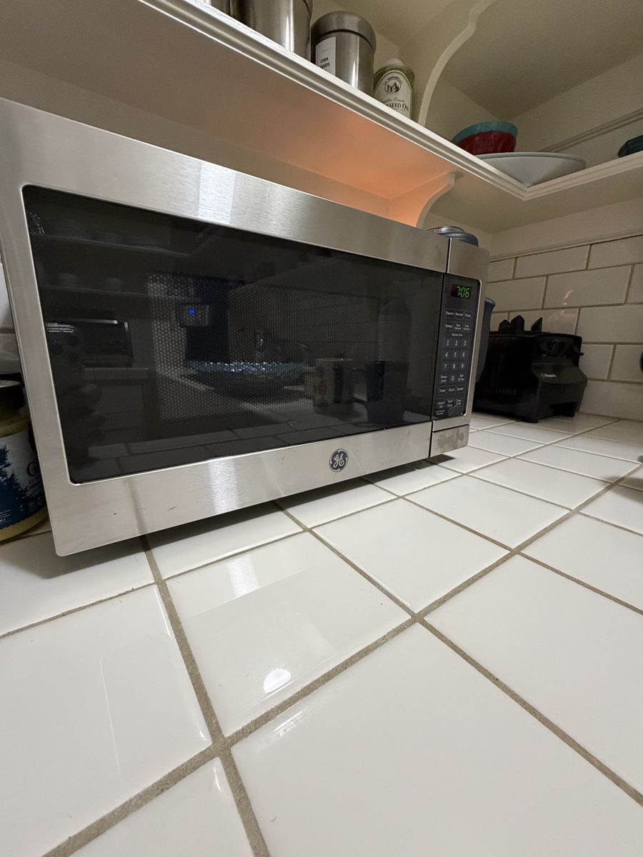 GE Appliances 700-Watt Countertop Microwave Oven - Stainless Steel Finish