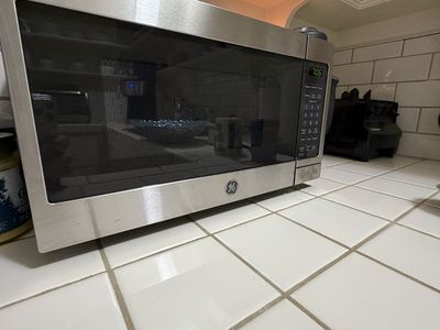 GE Appliances 700-Watt Countertop Microwave Oven - Stainless Steel Finish