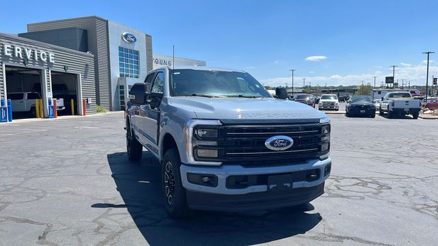2025 Ford F-350 Super Duty Platinum