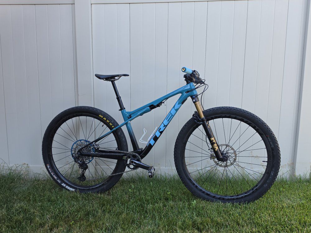 2021 Trek Supercaliber deore XT,  project 1 one of a kind paint. Nica machine! size Medium