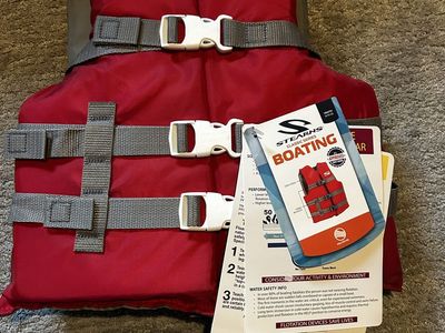 Stearns Youth Life Jacket/Life Vest