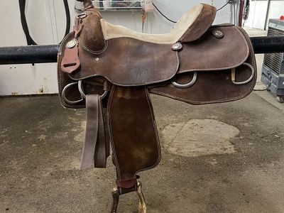 Elite Western Riding Saddle - Brown Leather with Suede Seat