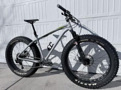 Specialized FatBoy MEDIUM - snow bike