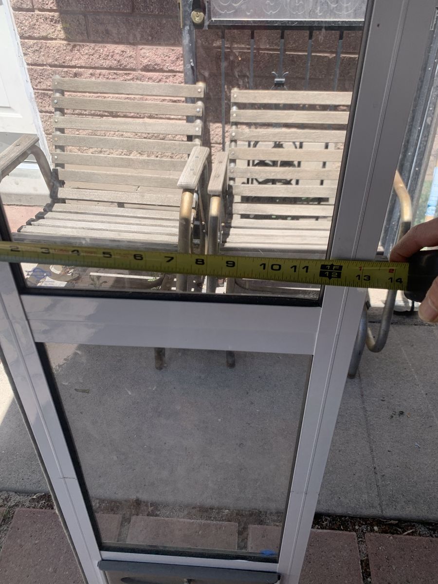 Patio slider dog door insert by petsafe  size Medium * see measurements