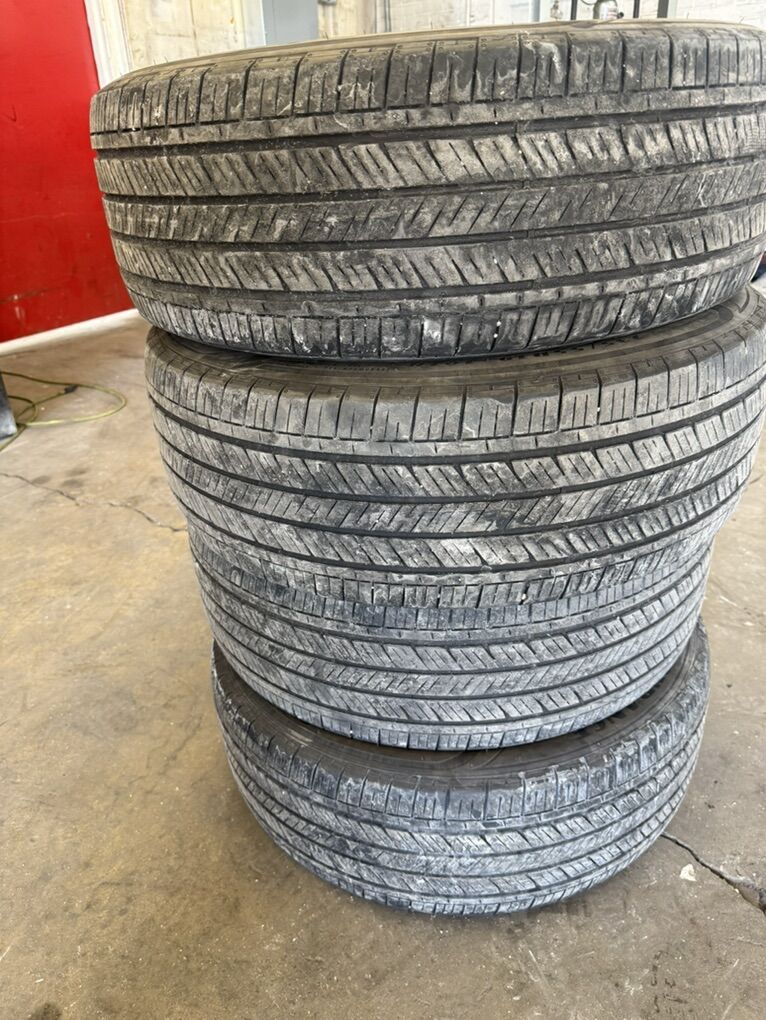 235/55R19 TIres Goodyear Assurance Finesse