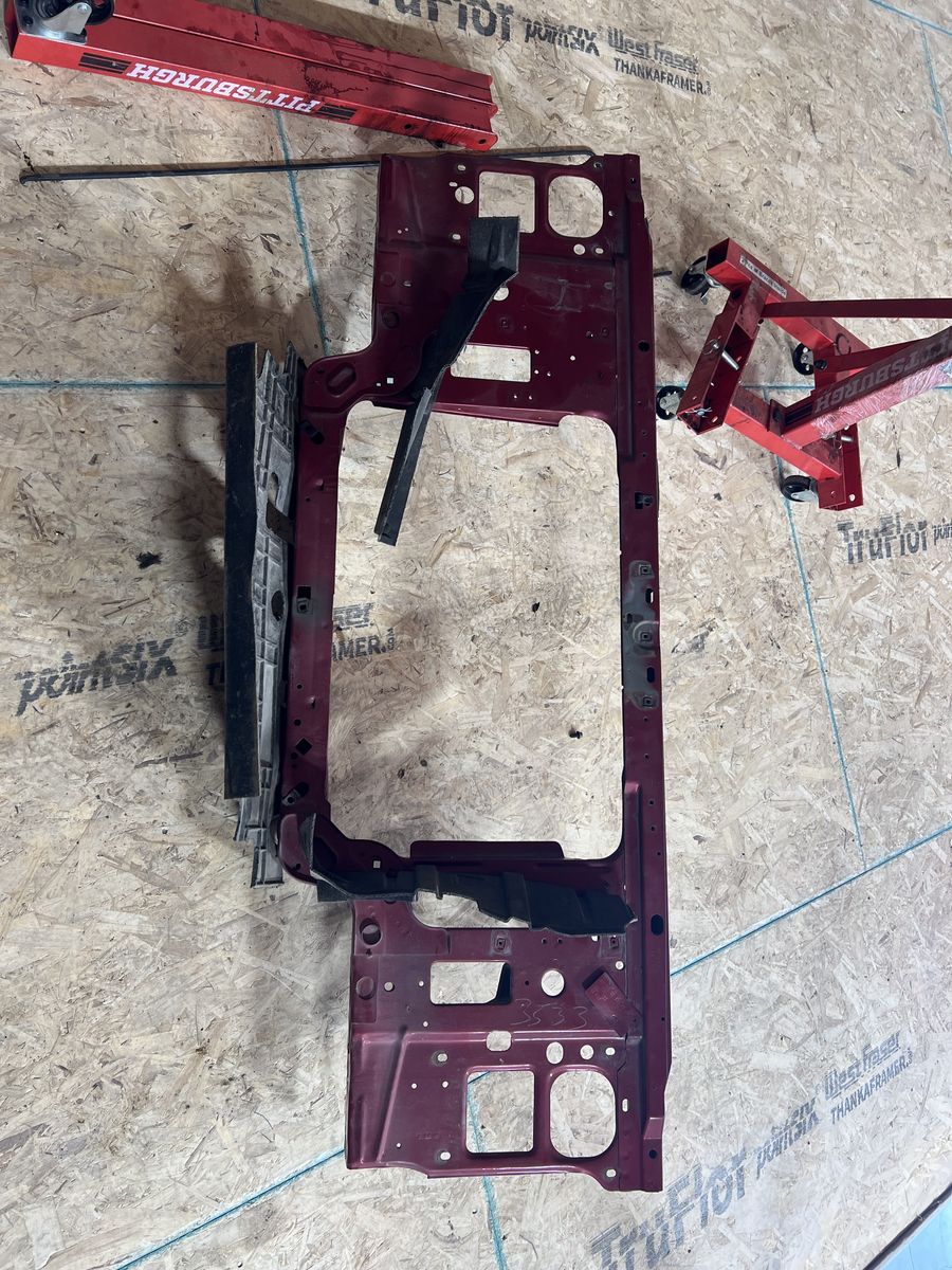1995 Ford OBS Radiator core Support
