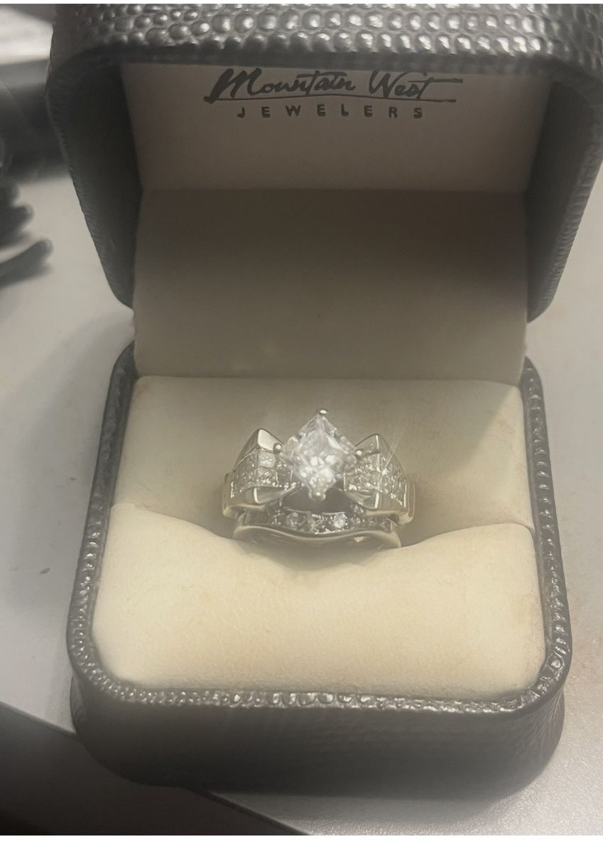 14K White Gold Princess Cut Bridal Set Ring Size 4.5