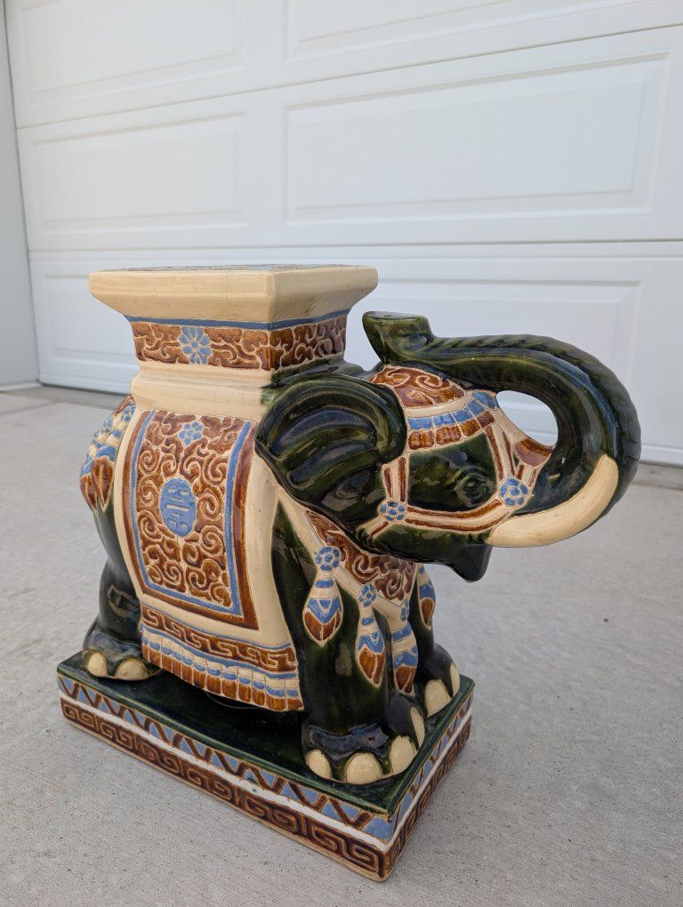 Main image 3