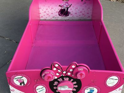Toddler Bed - Minnie Mouse