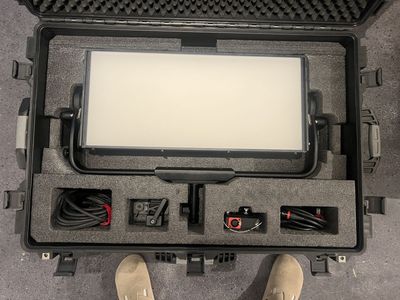 Aputure Nova P600C RGBWW LED Light w/Case