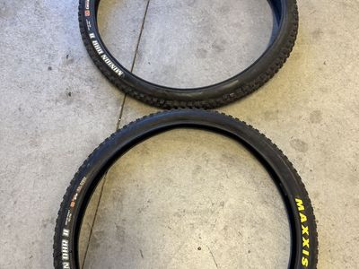 Maxxis Minion DHR II 29x2.40WT EXO TR Mountain Bike Tires (Pair)