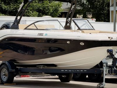 2023 Family Runabout DeckBoat 150HP Mercury Outboard