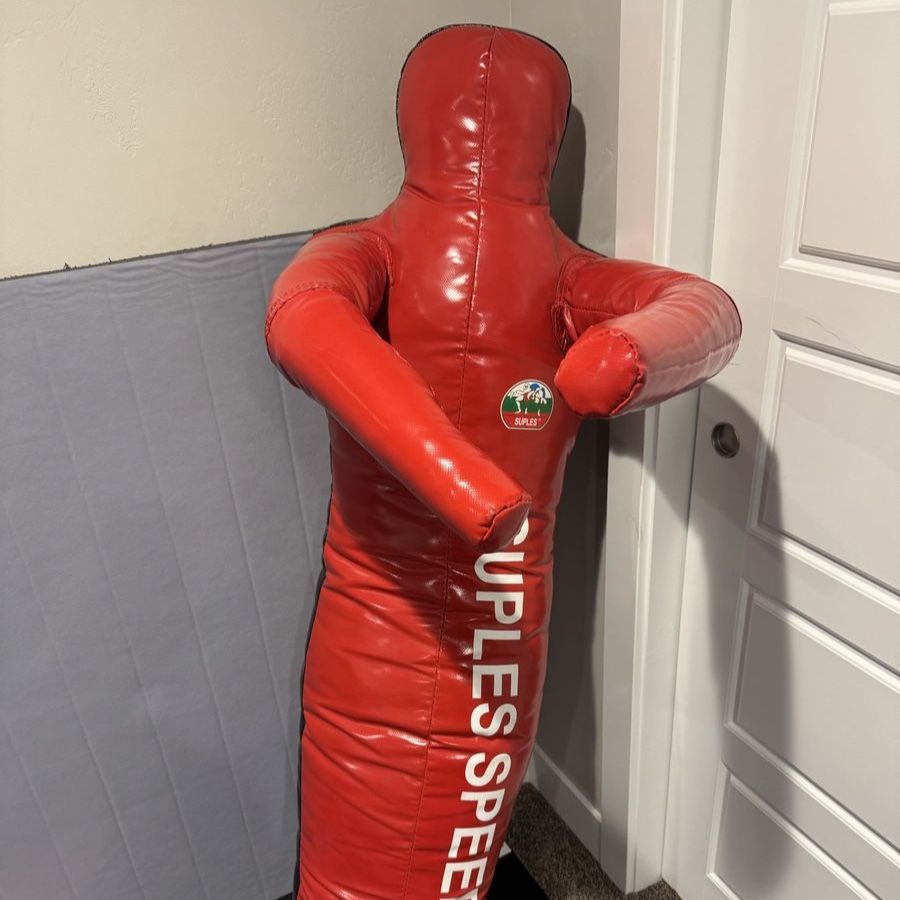Suples speed stump, wrestling dummy