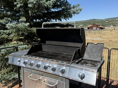 Dyna-Glo Burner Grill with 3 Full Propane Bottles