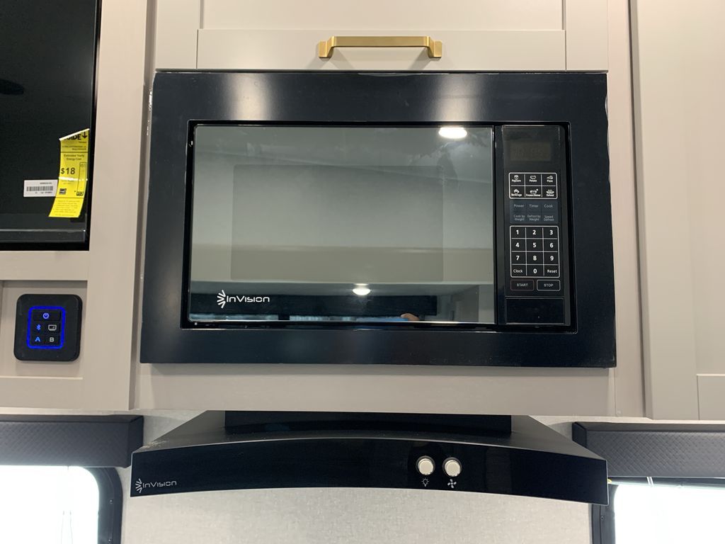 Main image 19