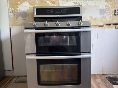 Gas stove with gas double ovens