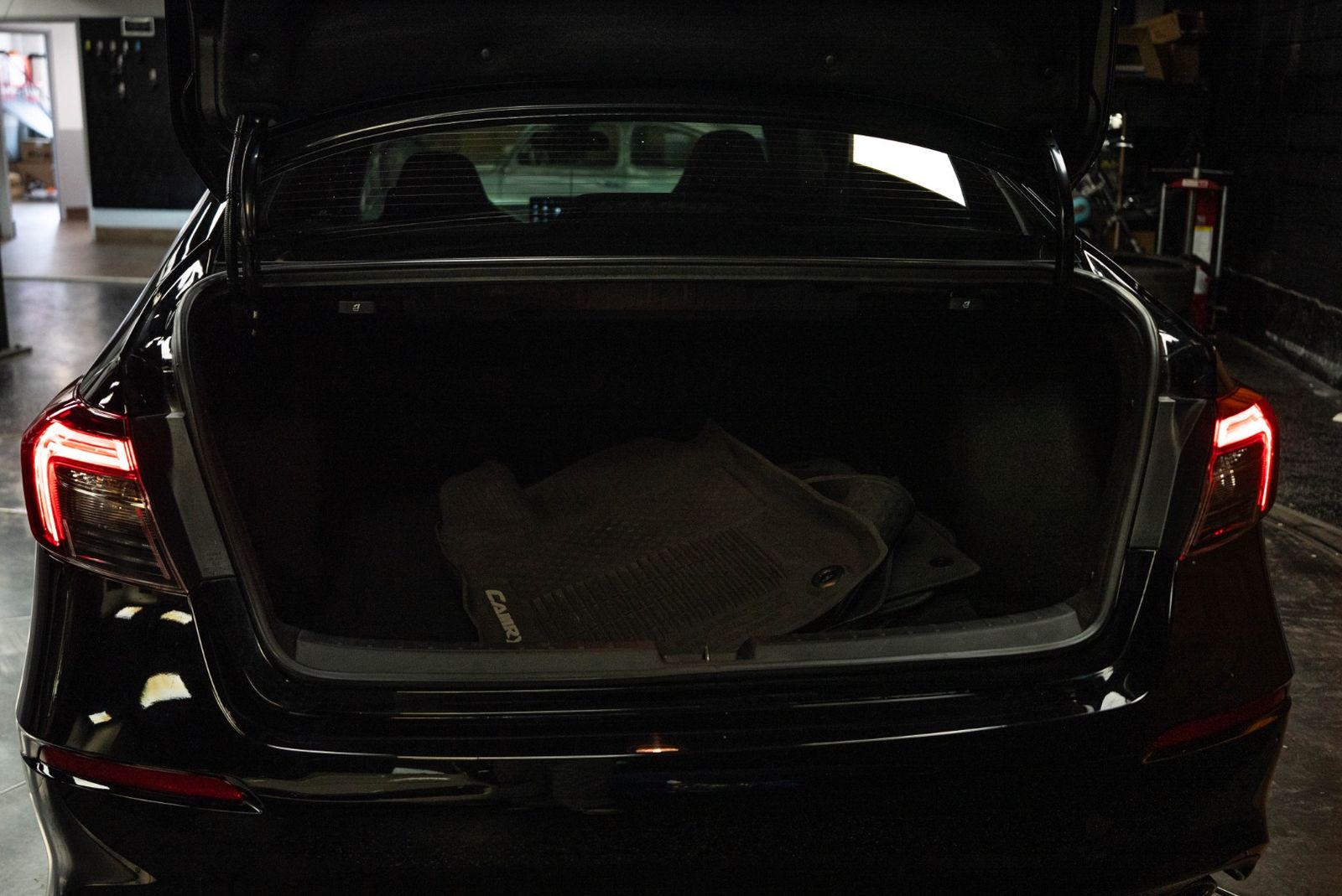Main image 8