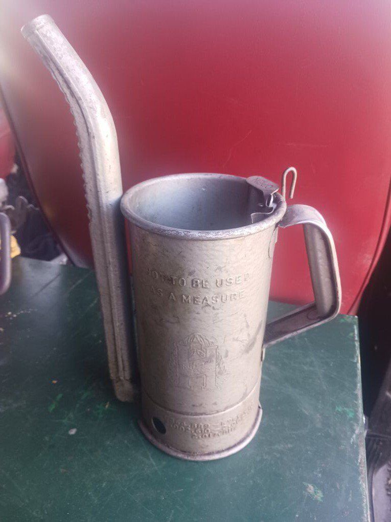 Vtg Oil can