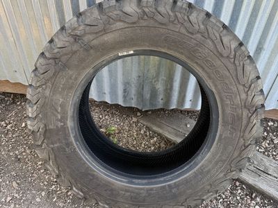 BFGoodrich All-Terrain T/A KO2 Tire LT265/65R17 Load Range E