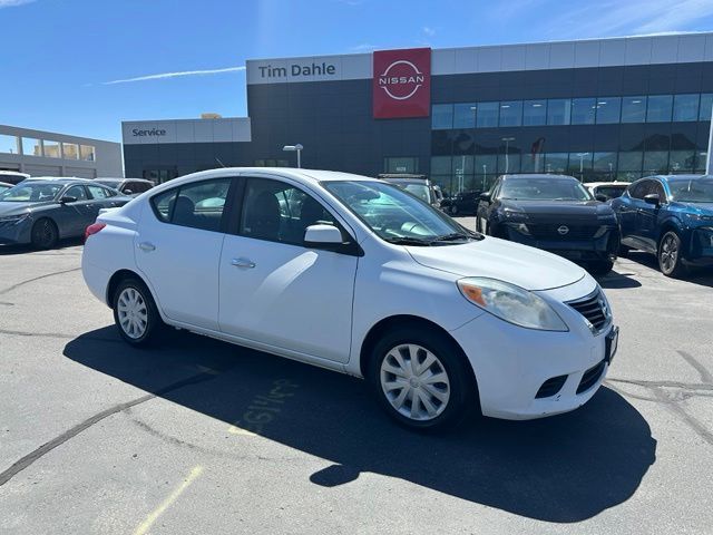 2013 Nissan Versa 1.6 SV
