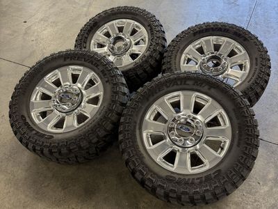 NEW 2022 f350 platinum OEM 20in/ 35x12.50r20 tires