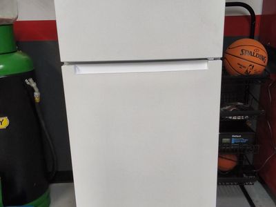 14.2 Cubic Foot Fridge
