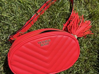 Victoria's Secret Red/orange Quilted Chevron Fanny Pack with Tassel - Adjustable Strap