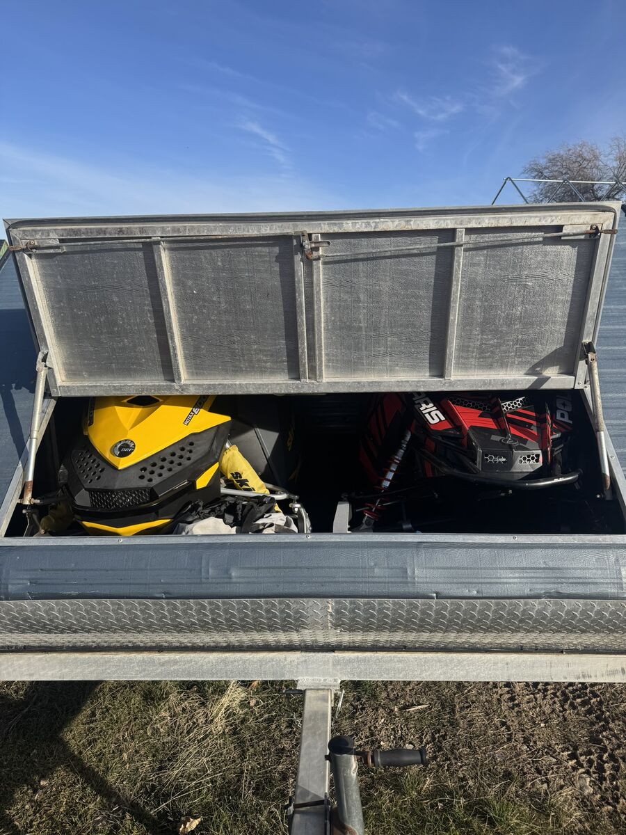 Snowmobiles And Trailer 2015 RMK, 2008 Skidoo Summit